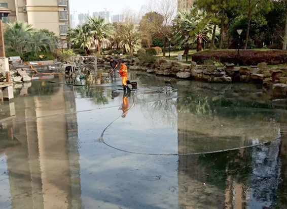 峨山景观池淤泥清理